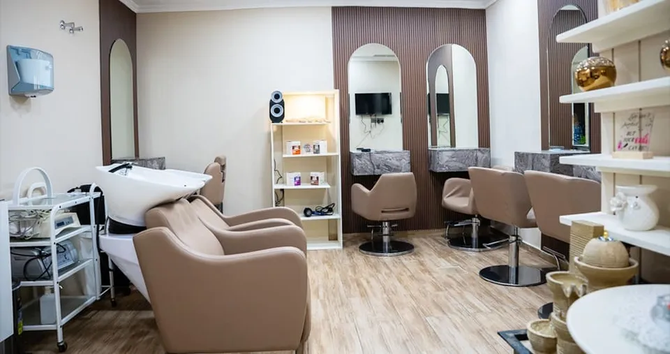 جلسة مساج الخشب لنحت الجسم وتكسير الدهون (45 دقيقة) للنساء